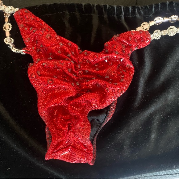 Competition Bikini Red on Red - Picture 5 of 7